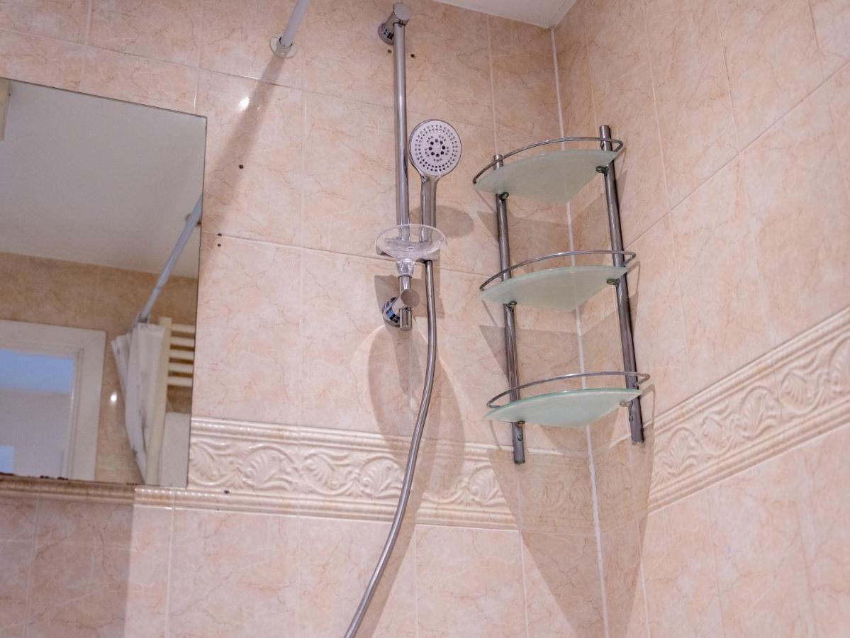 Luxury 2 Bed Apartment - Near Heathrow, Legoland, Windsor Слау Екстериор снимка