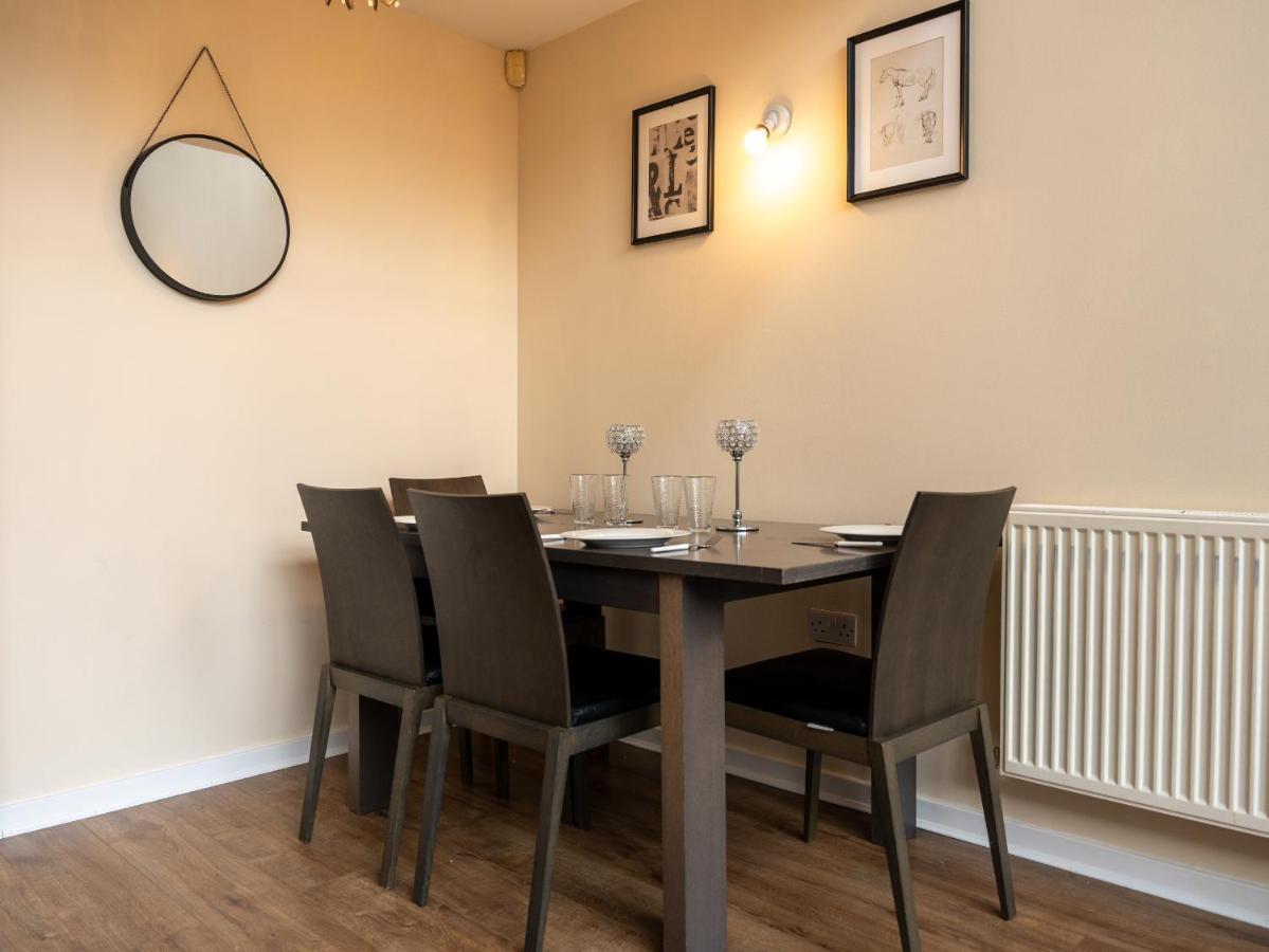 Luxury 2 Bed Apartment - Near Heathrow, Legoland, Windsor Слау Екстериор снимка