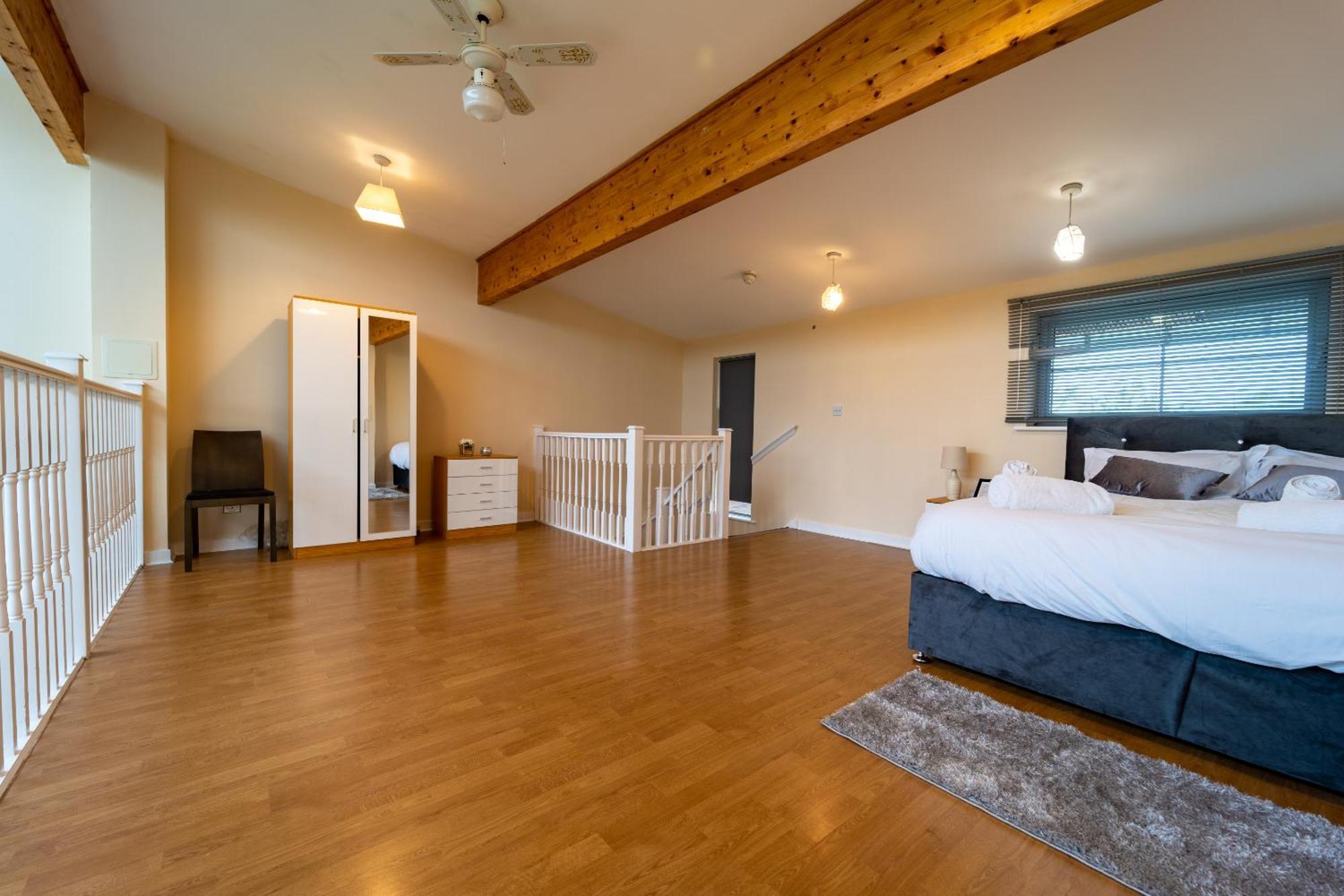 Luxury 2 Bed Apartment - Near Heathrow, Legoland, Windsor Слау Екстериор снимка