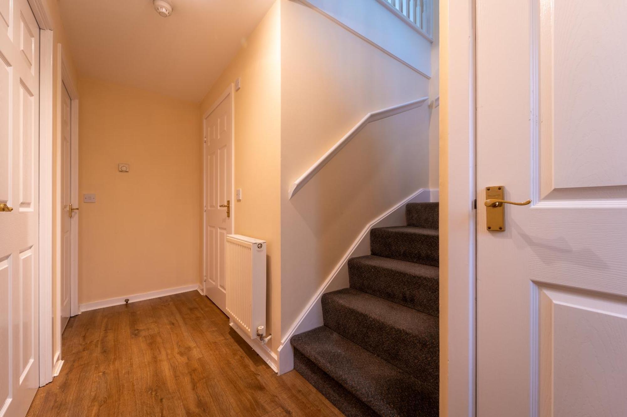 Luxury 2 Bed Apartment - Near Heathrow, Legoland, Windsor Слау Екстериор снимка