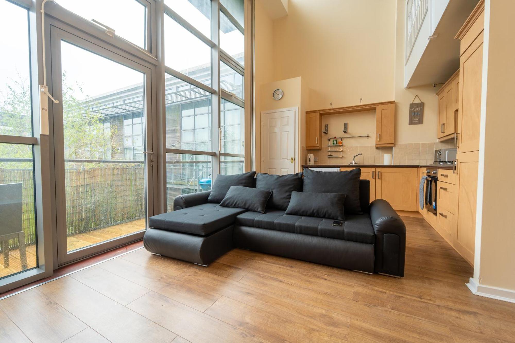 Luxury 2 Bed Apartment - Near Heathrow, Legoland, Windsor Слау Екстериор снимка